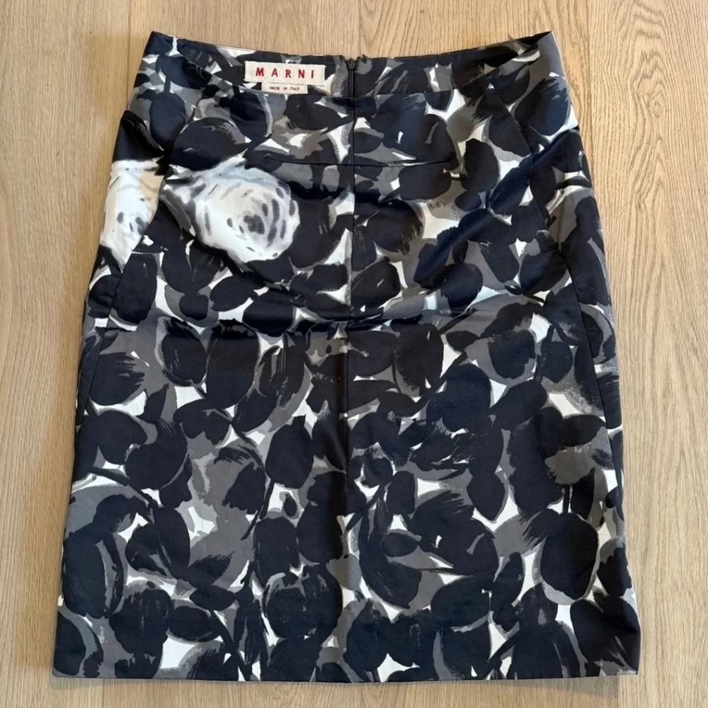 Marni Black Gray White Abstract Floral Knee Length Skirt EU 44 (U.S. Size 10)